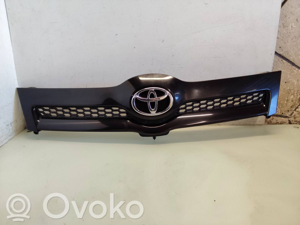 Toyota Corolla Verso E121 Grilă radiator față 
