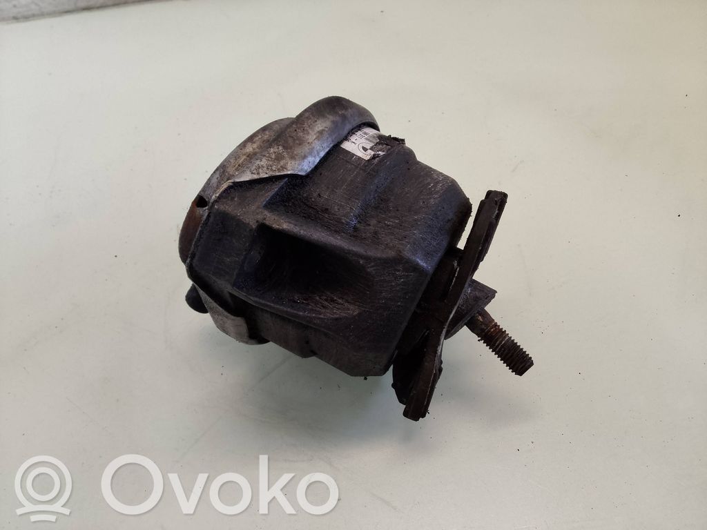 BMW 5 E60 E61 Engine mount bracket 
