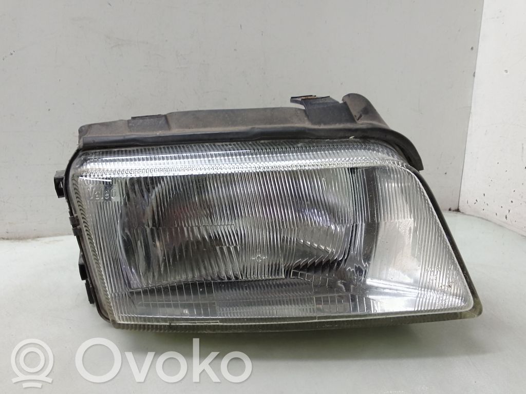 Audi A4 S4 B5 8D Priekšējais lukturis 