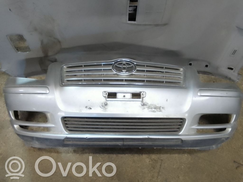 Toyota Avensis T250 Paraurti anteriore
