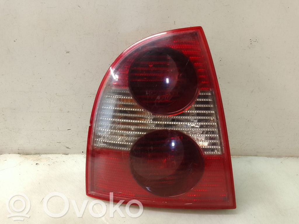 Volkswagen PASSAT B5.5 Lampa tylna 