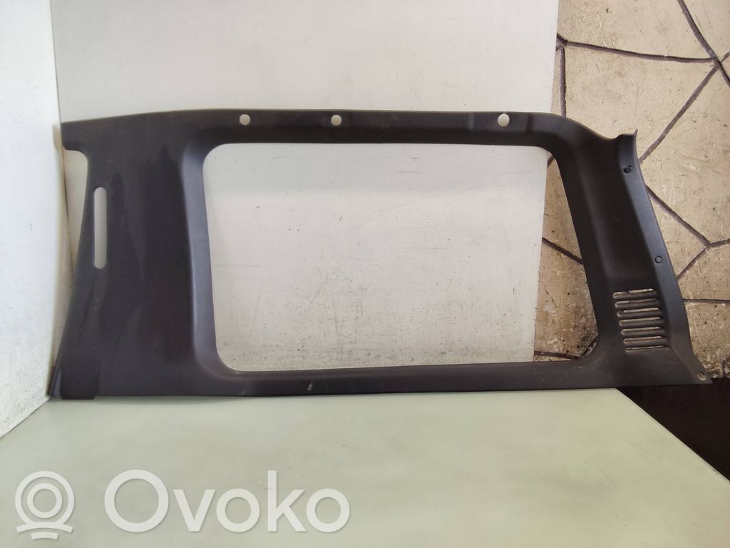 Mitsubishi Pajero (C) pillar trim