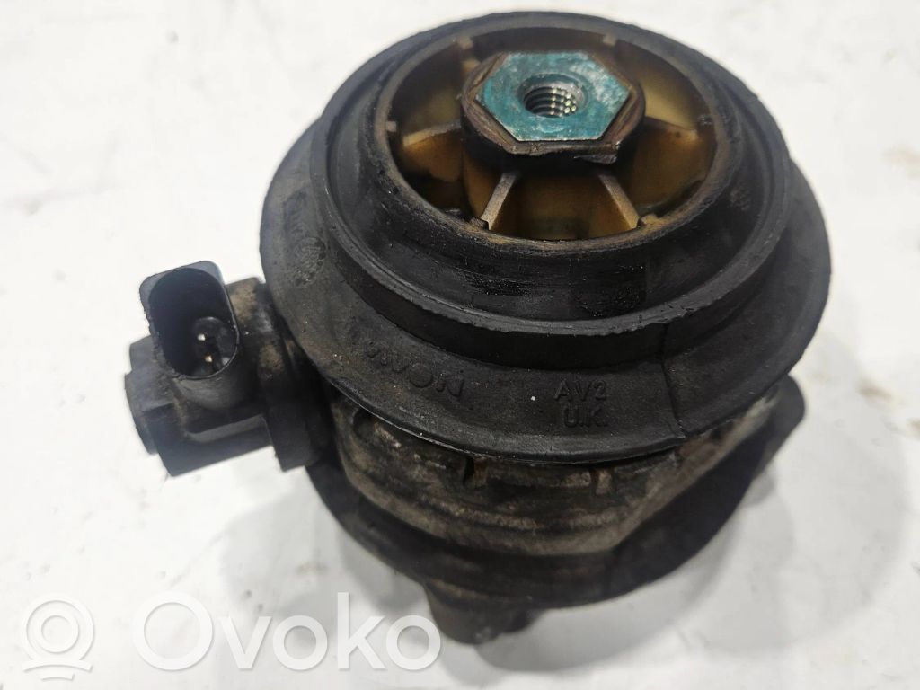 Engine mount bracket   4E0199381,P4657653591,65765359