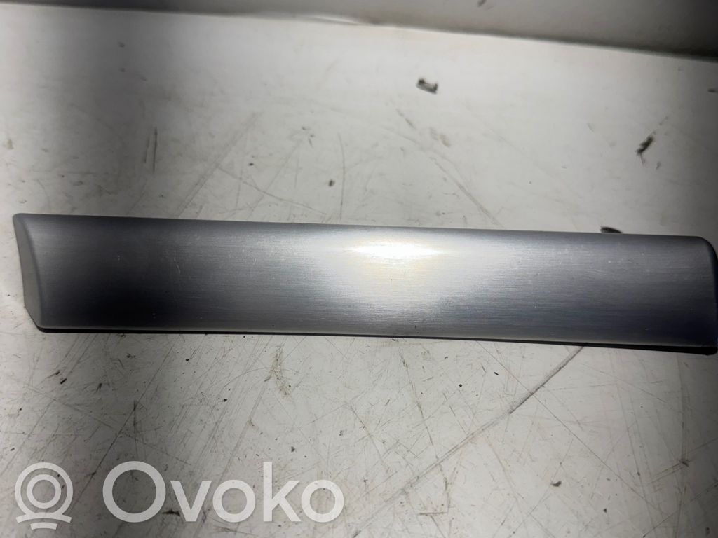 Panel trim   4E2853192