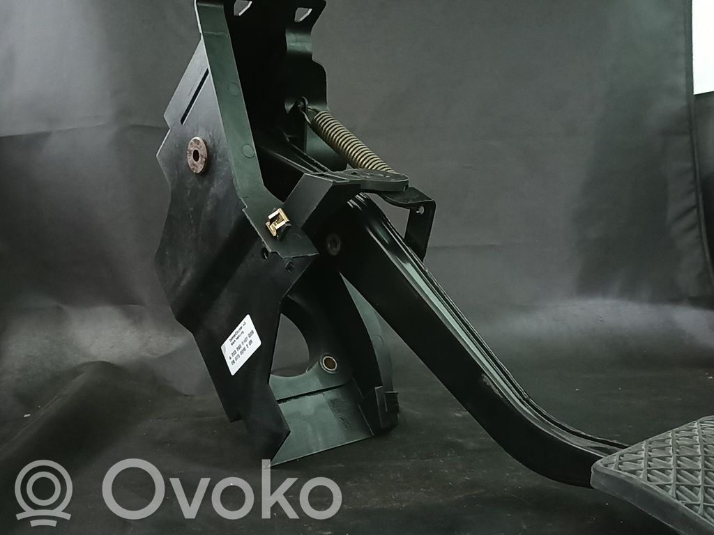 Mercedes-Benz CLC CL203 Brake pedal 