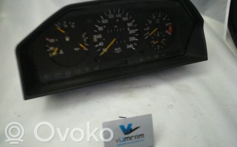 Mercedes-Benz E W124 Speedometer (instrument cluster) 