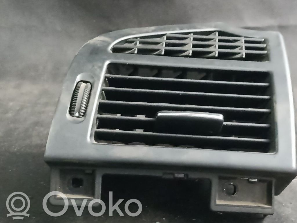 Mercedes-Benz S W221 Dysze / Kratki środkowego nawiewu deski rozdzielczej 