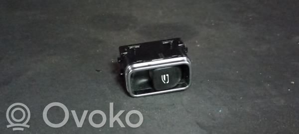 Mercedes-Benz CLA C118 X118 Electric window control switch 