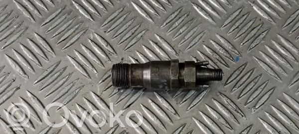 Mercedes-Benz 190 W201 Inyector de combustible 