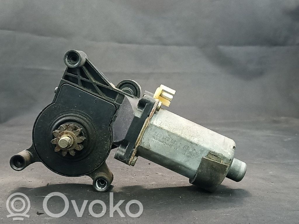 Mercedes-Benz SLK R170 Silnik regulatora szyby drzwi przednich 