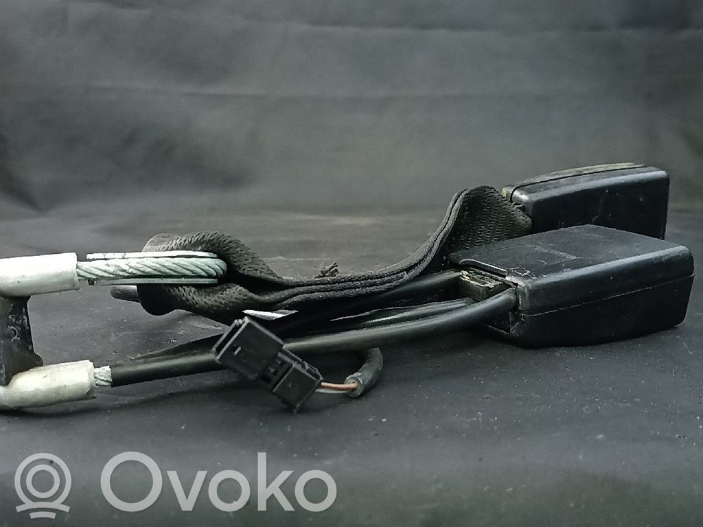 Mercedes-Benz S W220 Rear seatbelt buckle 
