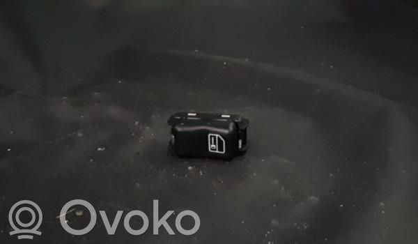 Mercedes-Benz C W202 Central locking switch button 