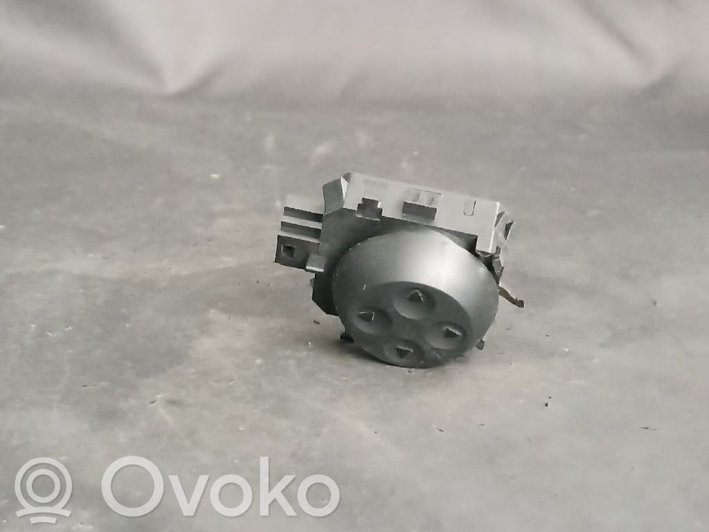 Mercedes-Benz CLA C117 X117 W117 Interruptor de control del asiento 