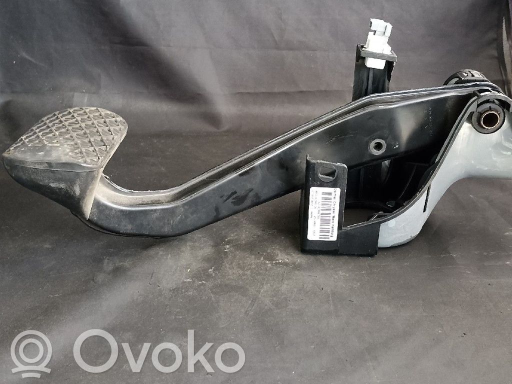 Mercedes-Benz C W204 Brake pedal 