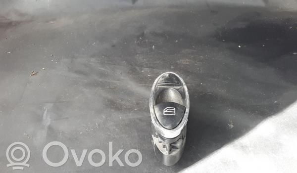 Mercedes-Benz E W211 Electric window control switch 