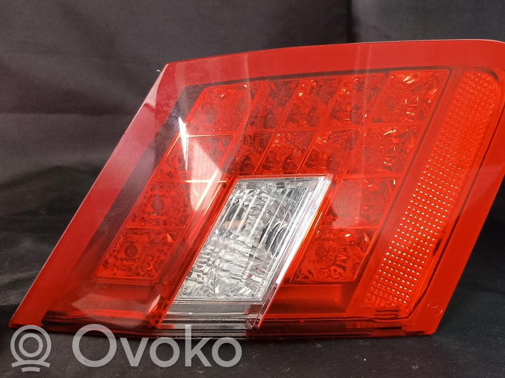 Mercedes-Benz E W212 Lampy tylnej klapy bagażnika 