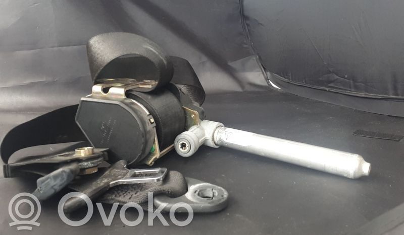 Mercedes-Benz C W202 Cinturón delantero 