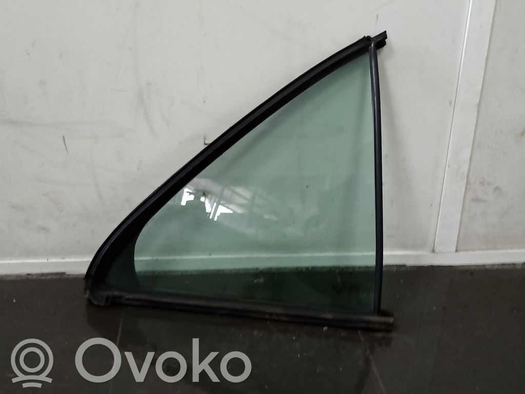 Mercedes-Benz E W210 Rear side window 