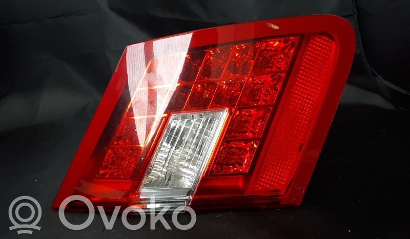 Mercedes-Benz E W212 Lampy tylnej klapy bagażnika 