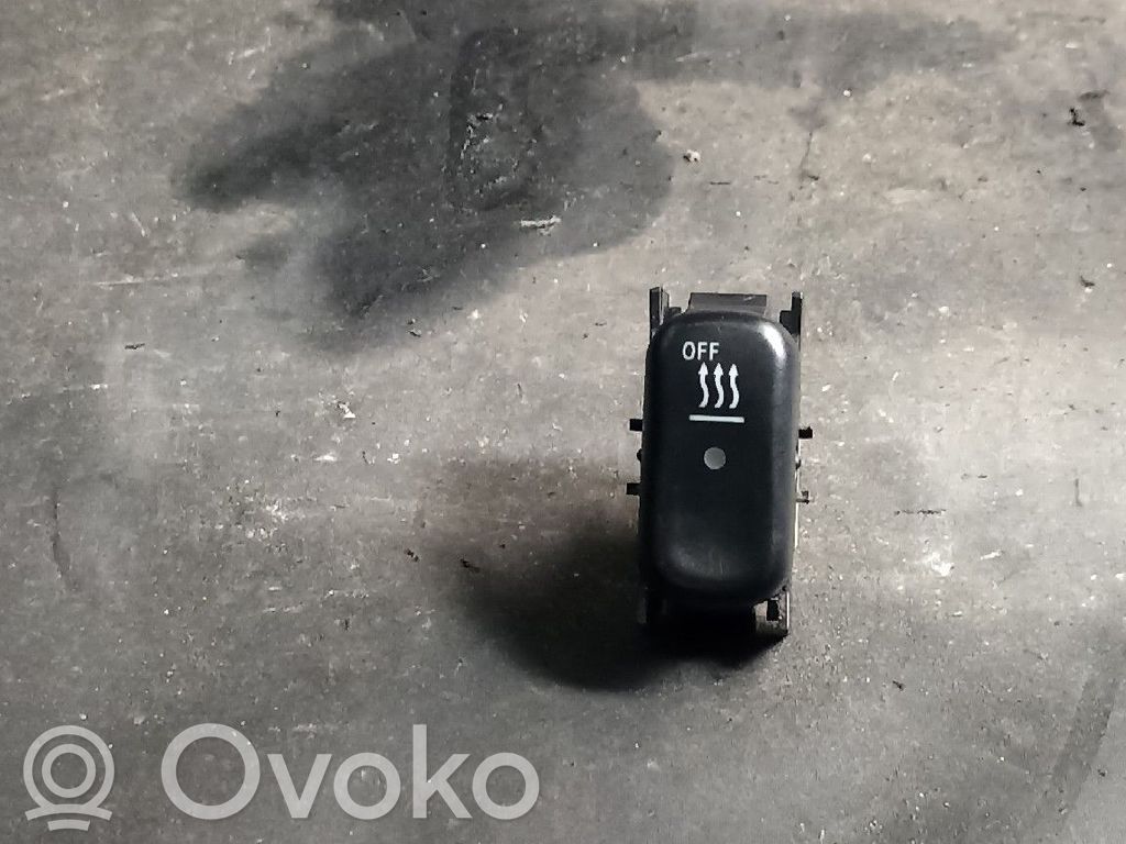 Mercedes-Benz E W210 Включатель обогрева стекла с помощью электричества 