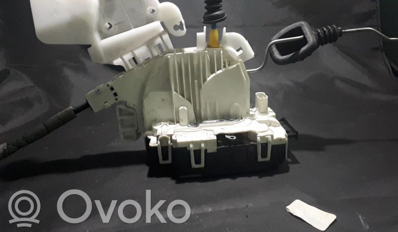 Etuoven lukko   0997200135,A0997200135,FRENTEESQUERDO