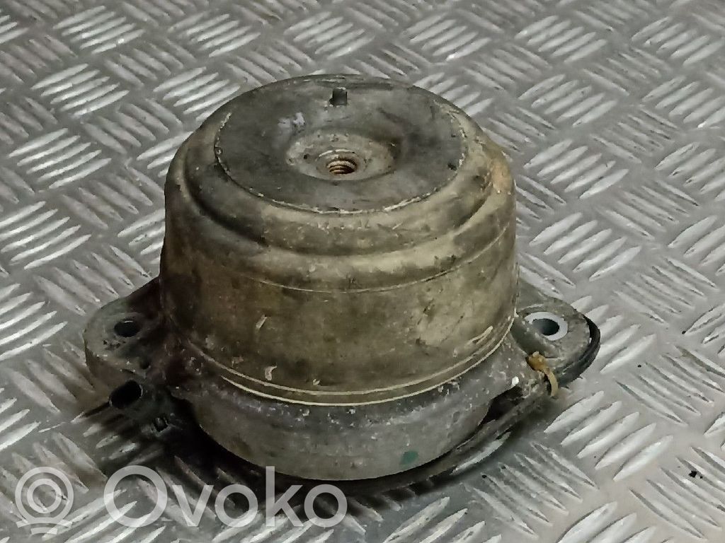 Mercedes-Benz GLK (X204) Engine mount bracket 