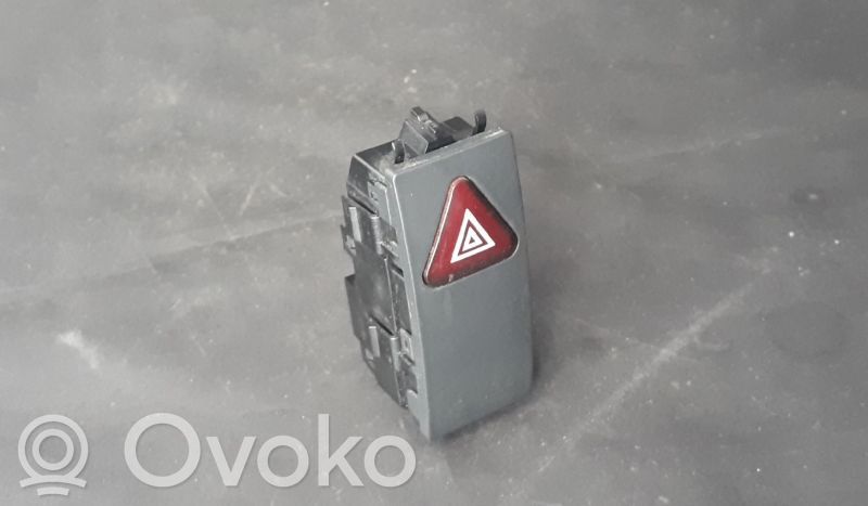 Mercedes-Benz E W212 Przycisk świateł awaryjnych 
