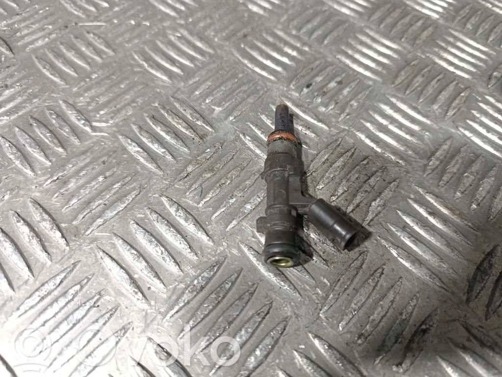 Inyector de combustible   1560780023