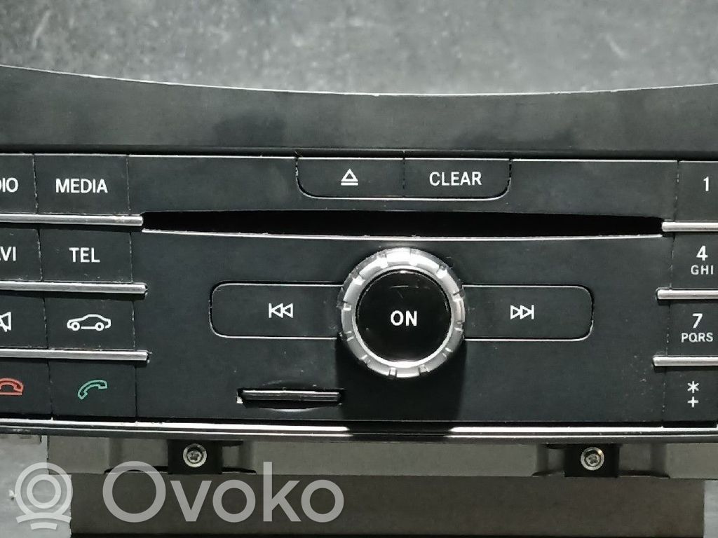 Mercedes-Benz E W212 Panel / Radioodtwarzacz CD/DVD/GPS 