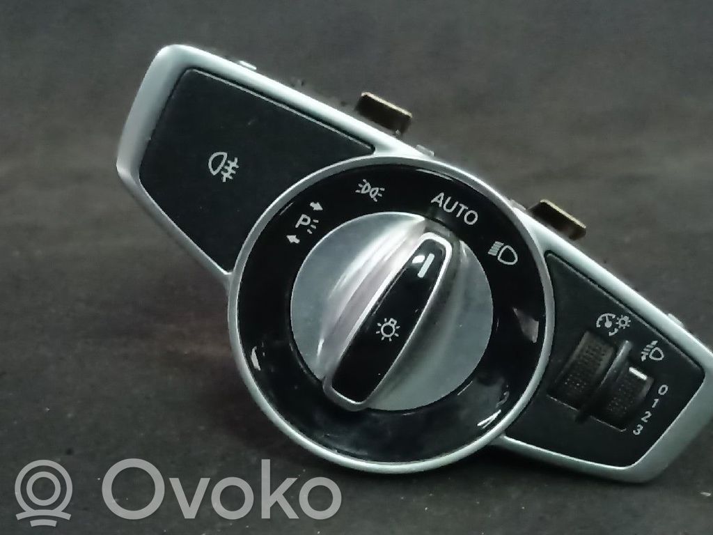 Mercedes-Benz C W205 Interruptor de luz 