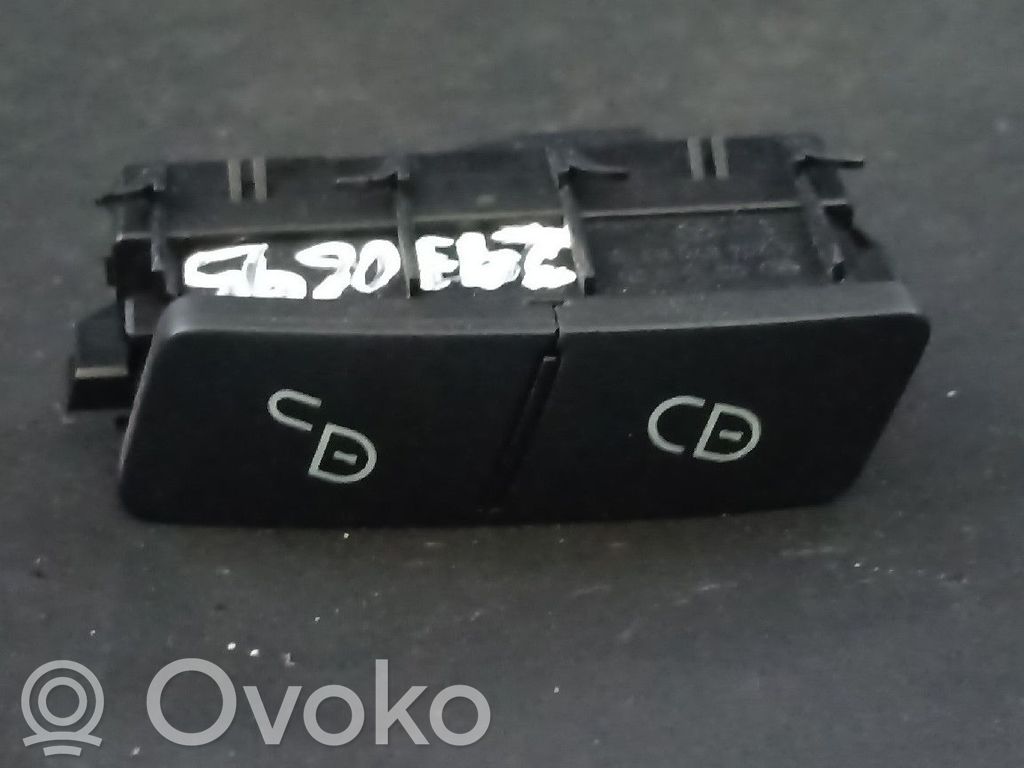 Mercedes-Benz A W176 Central locking switch button 