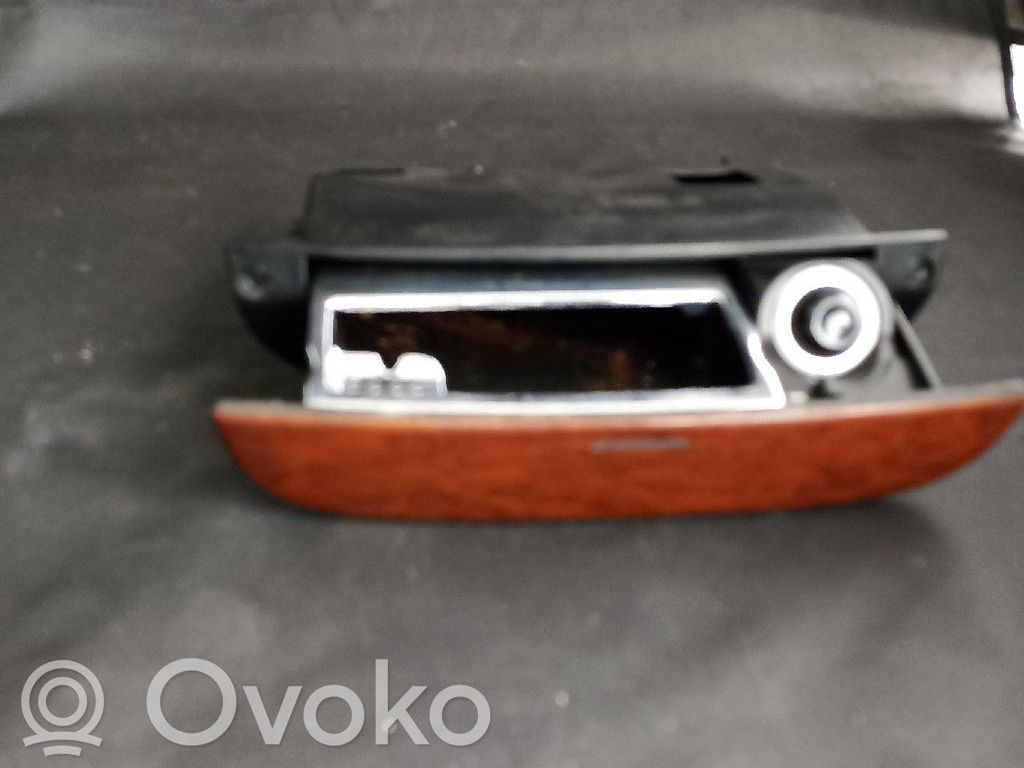 Mercedes-Benz S W220 Popielniczka deski rozdzielczej 