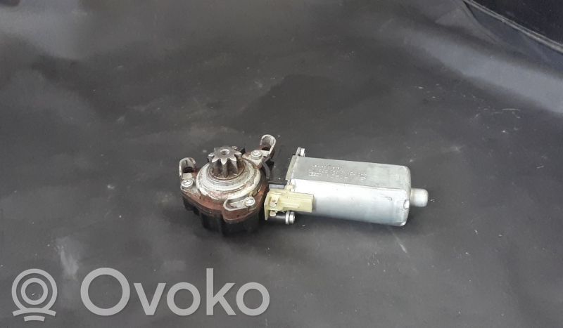 Mercedes-Benz E W211 Motor reglare scaun 