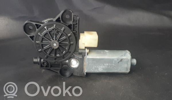 Mercedes-Benz C W203 Silniczek podnoszenia szyby drzwi tylnych 