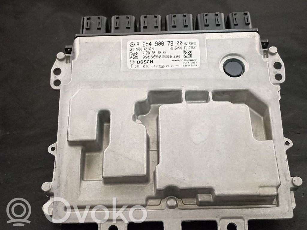 Mercedes-Benz C W205 Engine control unit/module 