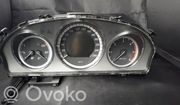 Mercedes-Benz C W204 Vitezometru (grup de instrumente) 