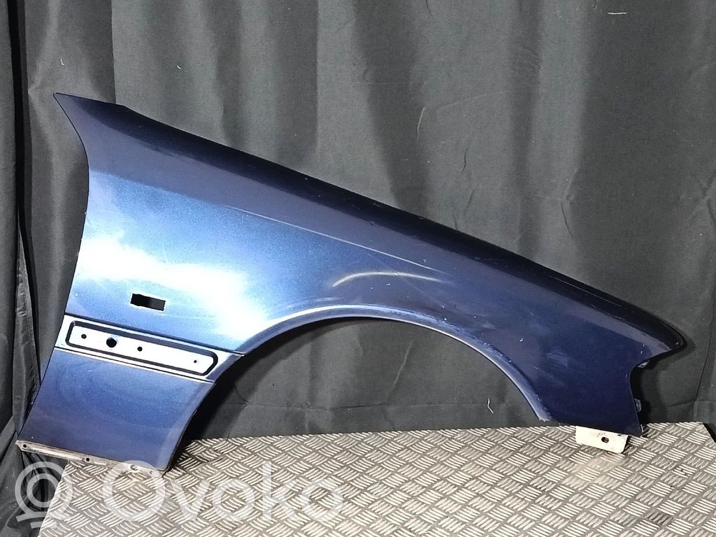 Błotnik przedni   2028810401,A2028810401,DEFEITO,FUROPISCA
