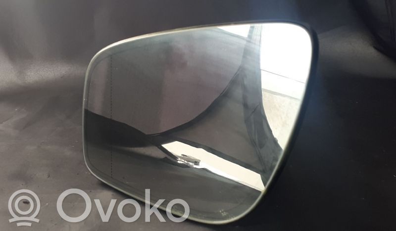 Mercedes-Benz E W211 Spoguļa stikls 