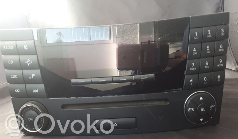 Mercedes-Benz E W211 Panel / Radioodtwarzacz CD/DVD/GPS 