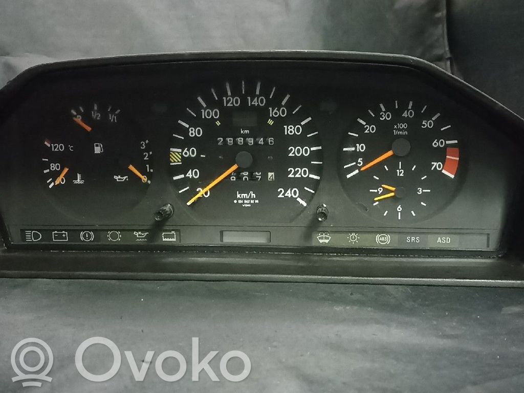 Mercedes-Benz E W124 Speedometer (instrument cluster) 