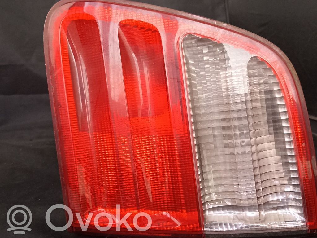 Mercedes-Benz E W210 Lampă spate în capacul portbagajului 