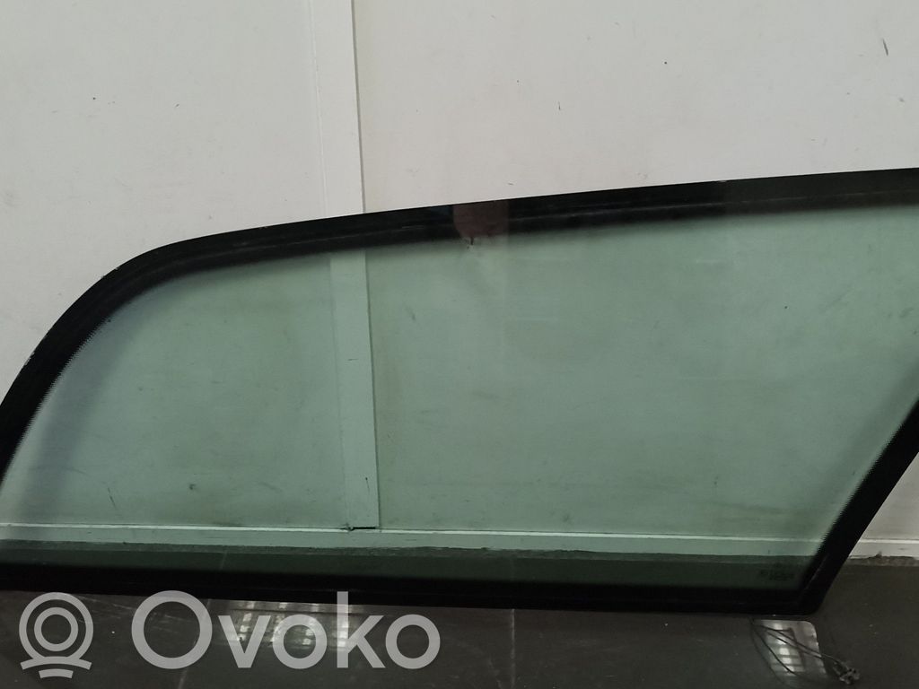 Mercedes-Benz E W210 Rear side window 
