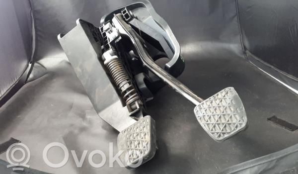 Mercedes-Benz C W205 Conjunto de pedal 