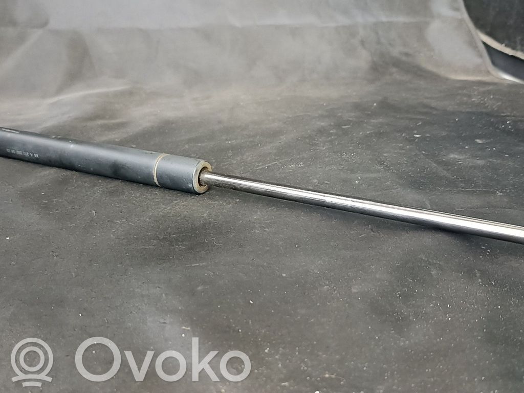 Mercedes-Benz E W210 Amortizor capotă motor 