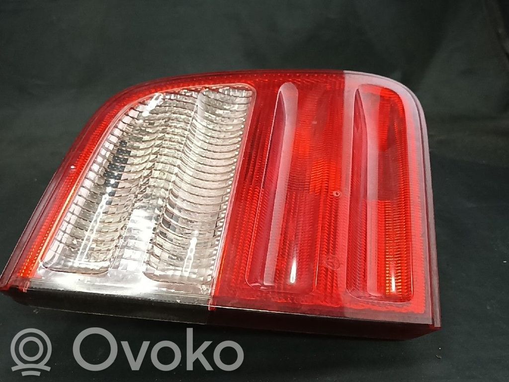 Mercedes-Benz E W210 Luci posteriori del portellone del bagagliaio 