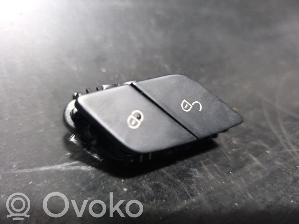 Mercedes-Benz C W205 Central locking switch button 