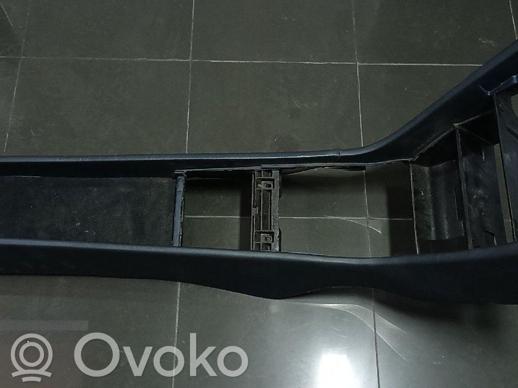 Mercedes-Benz E W124 Podłokietnik tunelu środkowego 