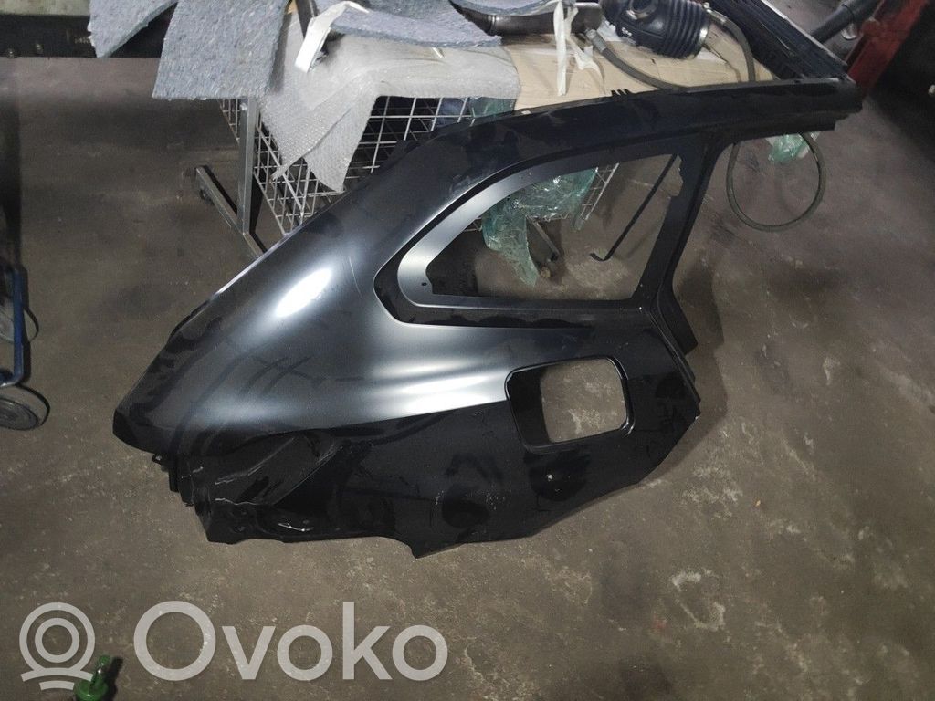 Panel lateral trasero