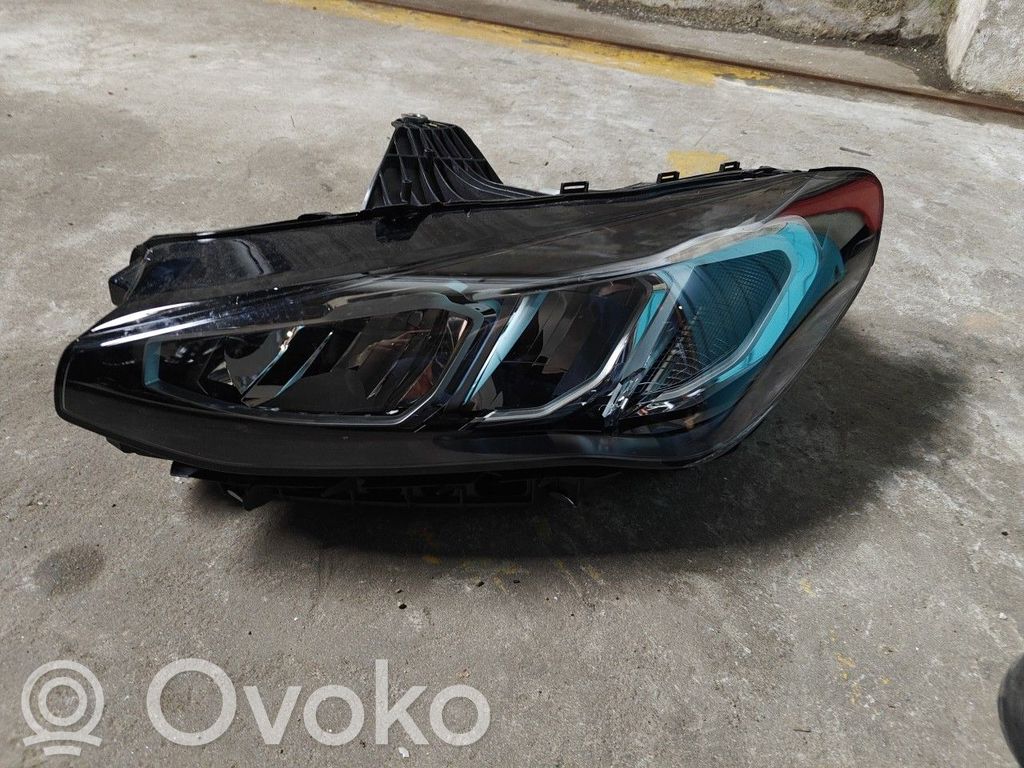 BMW 2 Active Tourer U06 Phare frontale 
