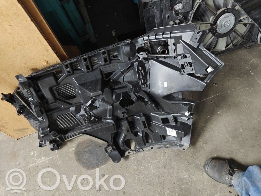 Front bumper mounting bracket   9879666,IXI20
